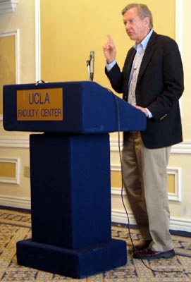 Bruce Babbitt addresses the symposium.