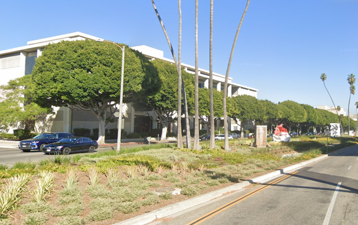 Beverly Hills Installs First 'Green Street' - Vimarsana News