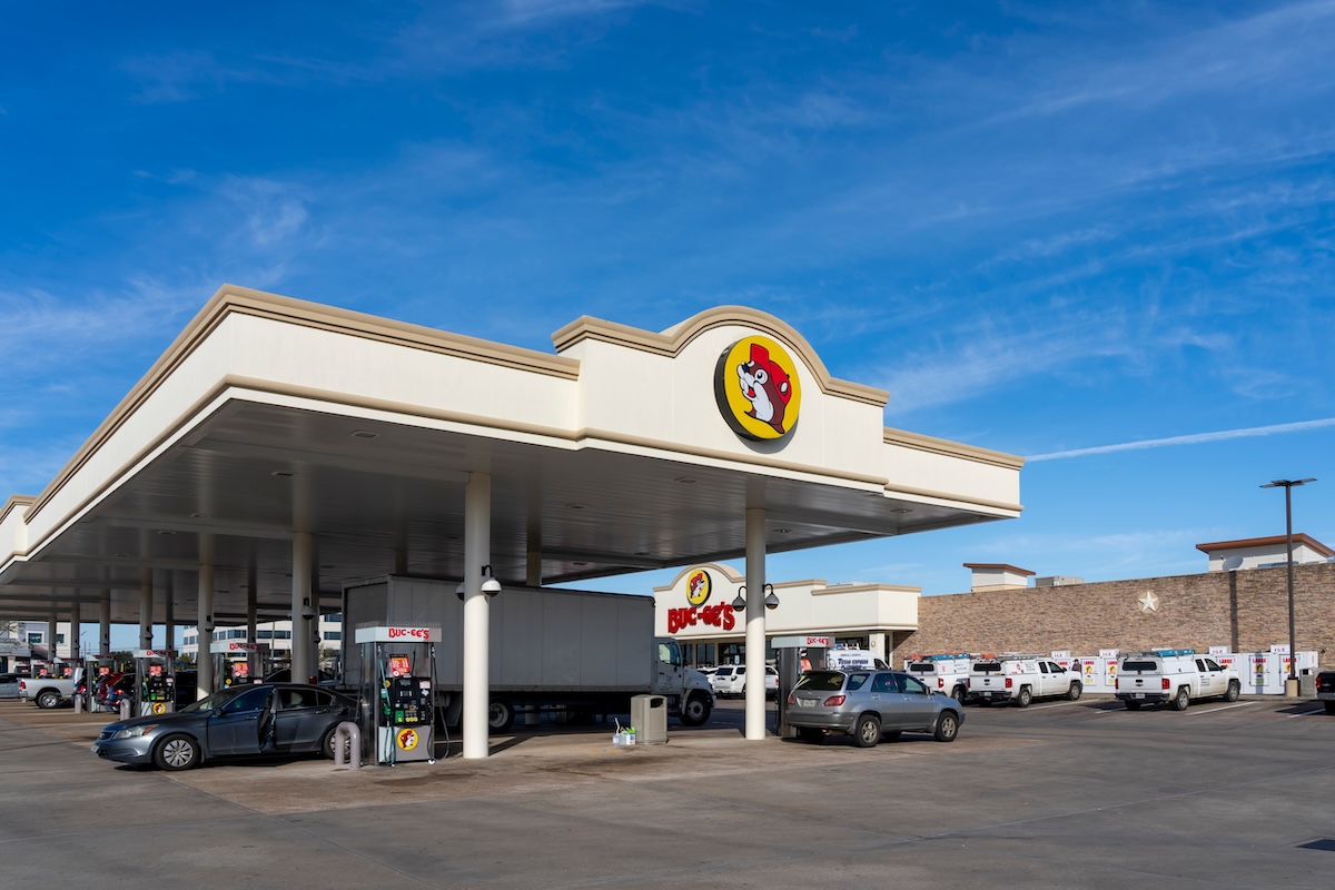 Reigning It In Houston is reigning in gas station development | Planetizen News