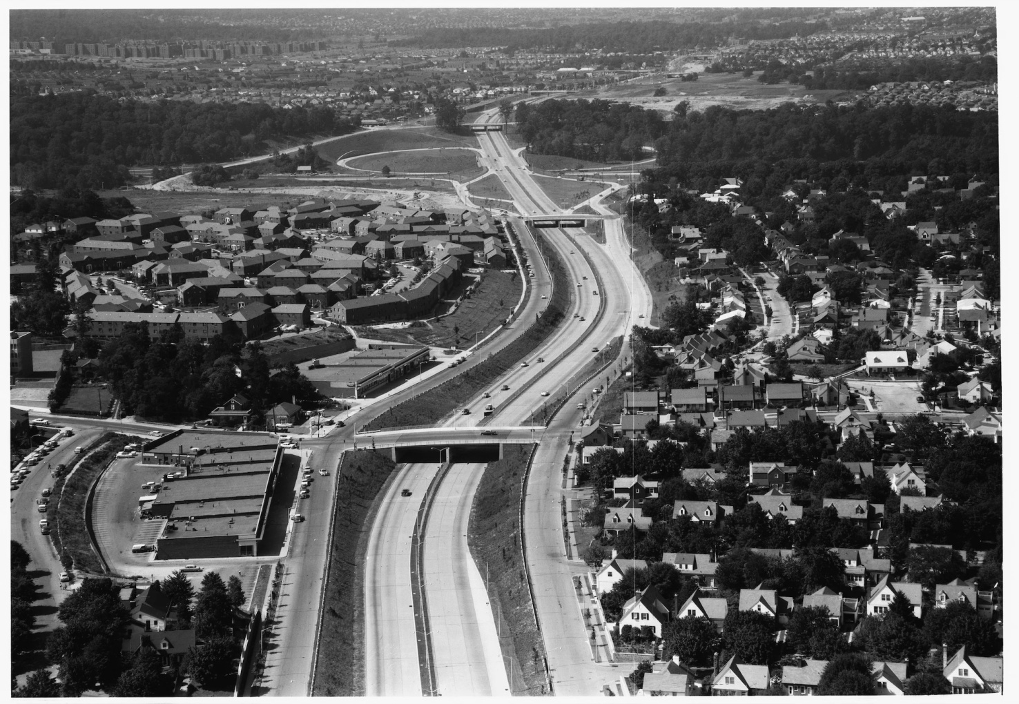 Long Island Expressway, looking west from Cross Island Parkway, November 1958. Department of Parks photograph collection, NYC Municipal Archives.