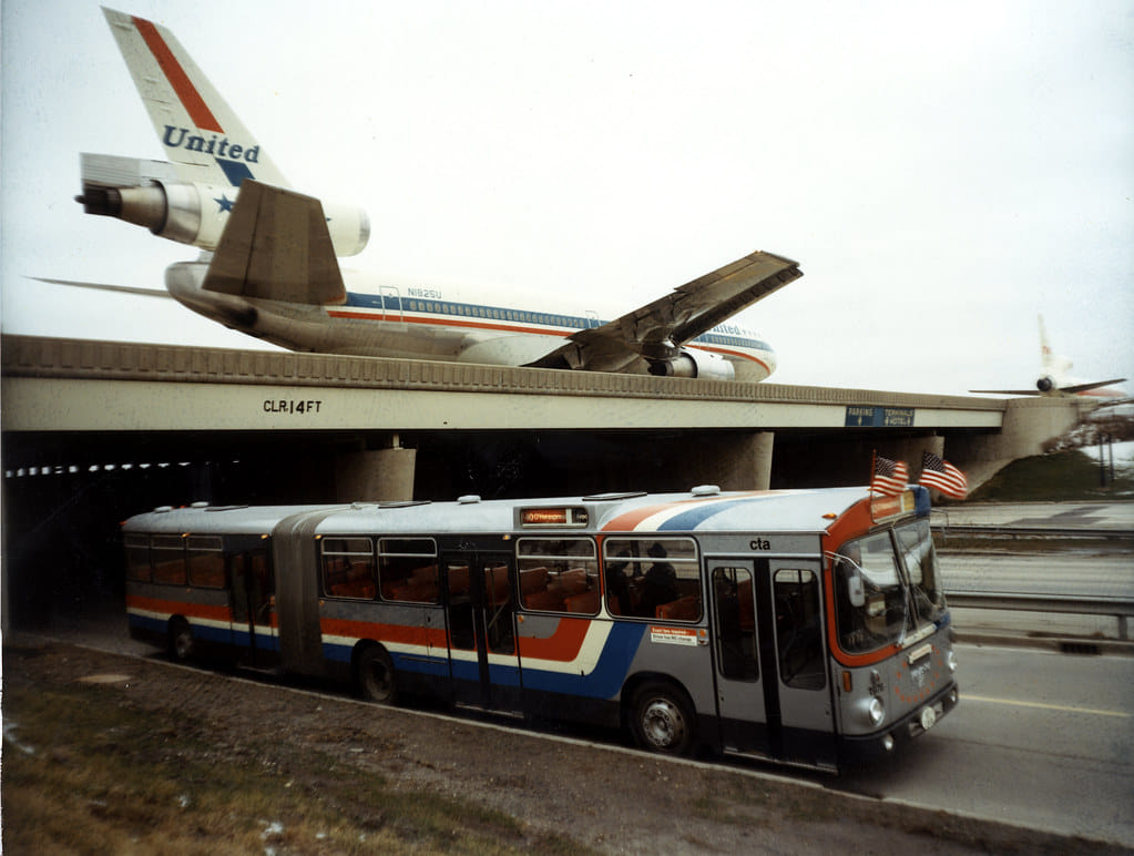 MAN SG 220 Operating on the #40 O’Hare Express before the Blue Line was extended to O’Hare Airport Source: Pic Anderson, Vanished Chicagland