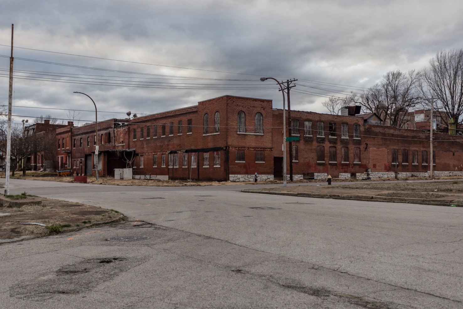 High rents in New York City have not protected St. Louis from population loss. 