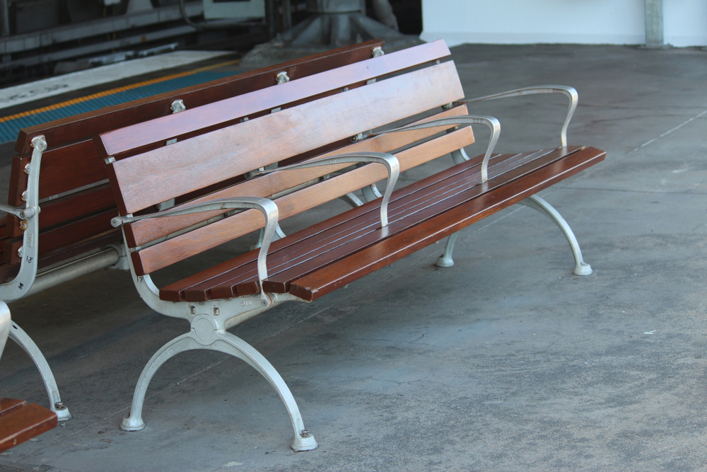 Anti sleeping bench