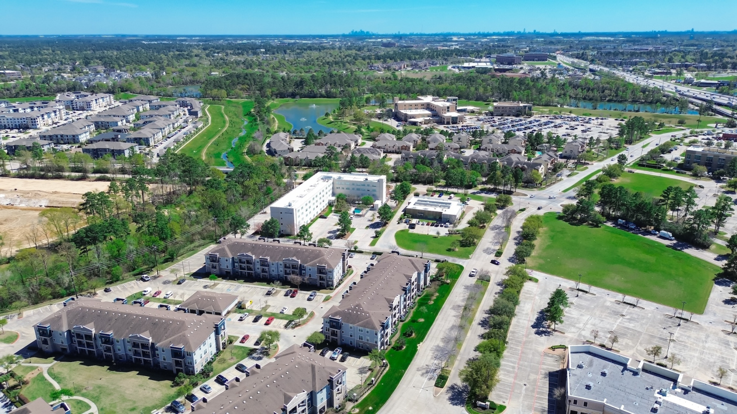 AErial of large apartment complex under construction in Houston, Texas.