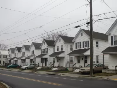 Houses on Washington Street in the Pine Street Neighborhood Historic District, Cambridge, Maryland.
