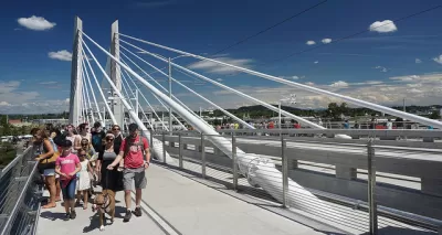 Tilikum Crossing
