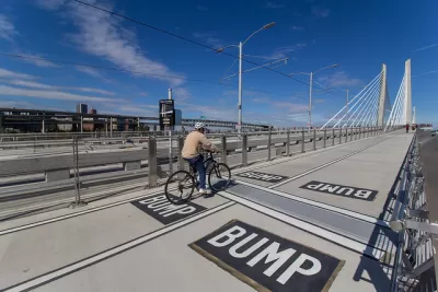 Tilikum Crossing