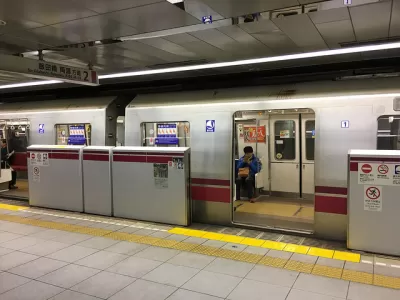 Subway Screen Doors