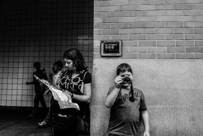 Kind on the subway