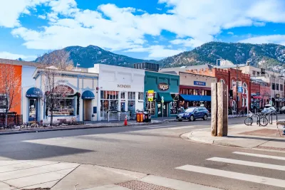Low-rise Pearl Sreet mall in Boulfer, Colorado.