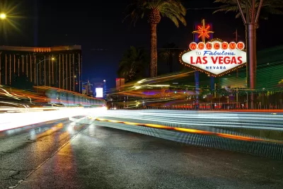 "Welcome to Fabulous Las Vegas Nevada" sign at night.