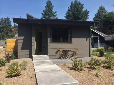 Detached backyard cottage in Oregon