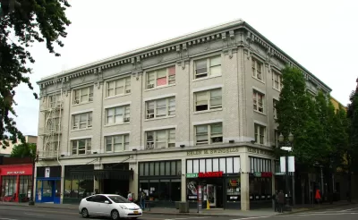 Broadway Hotel, four-story single-room occupancy hotel in Portland, Oregon