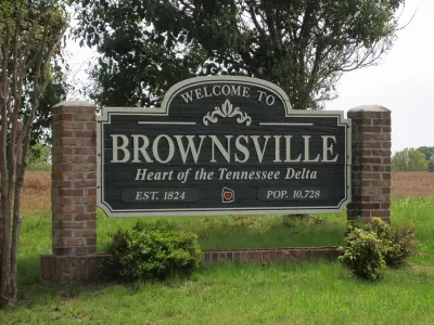 Brownsville, Tennessee town sign.