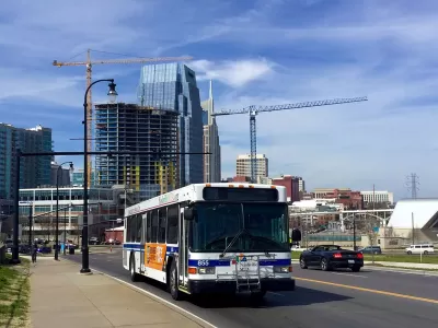 Downtown Nashville Bus