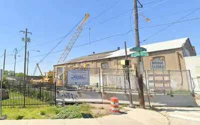 Google street view of Montgomery Avenue Bridge, Philadelphia under construction.