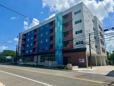 Colorful multi-story apartment building in Ausitn, Texas.