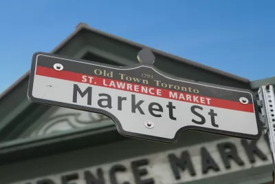A street sign reads Old Town Toronto, St. Lawrence Market, Market Street