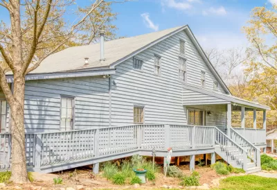 House with accessibility ramp 