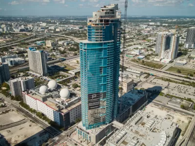 New apartment building at Miami Worldcenter opens