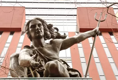 Portland Statue