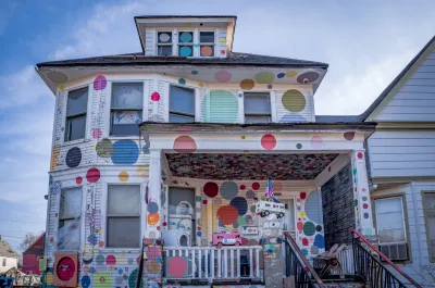 A polkadotted house