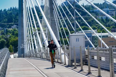 Tilikum Crossing