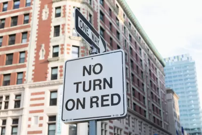 "No turn on red" sign