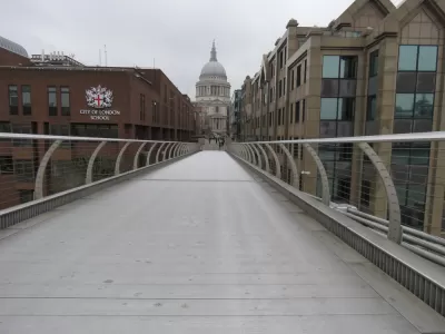 Millennium Bridge 