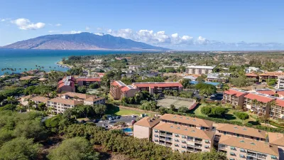 Aerial of condo complex in Hawaii.