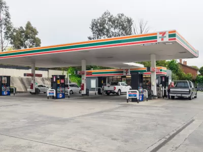Gas Station 7-Eleven