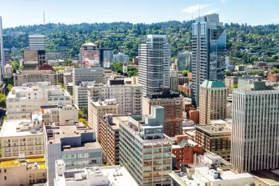 Aerial view of downtown Portland, Oregon on a sunny day.