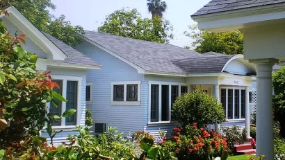 Los Angeles Bungalow Court