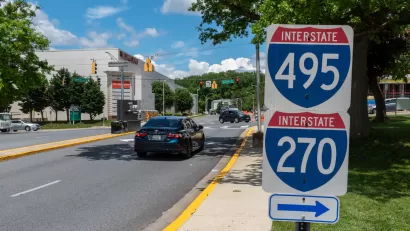 Signs for Interstate 270 and Interstate 495 on roadside in Maryland