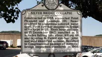 Historical plaque describing the Silver Bridge collapse in Point Pleasant, West Virginia.