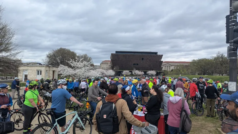 People with bikes rallying in Washington D.C. in support of 15th STreet bike lane.