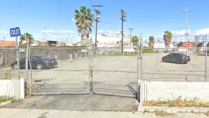 Google street view of empty parking lot in Los Angeles