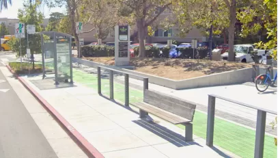 Google Maps view of bus stop wth bench and shelter in Emeryville, California
