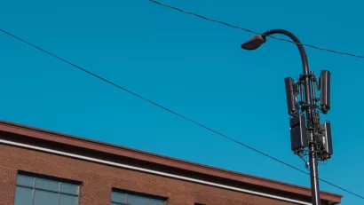 Small cell antenna