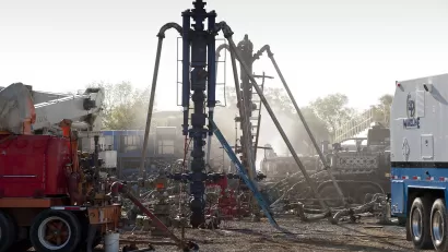 Image of hydraulic fracturing equipment