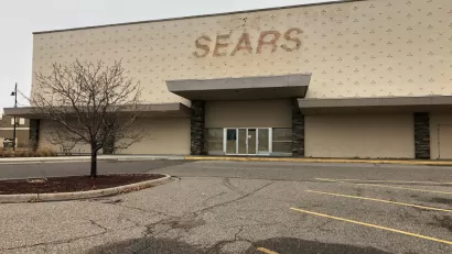 Vacant Sears in suburban mall