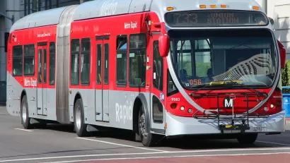 Metro Rapid Bus