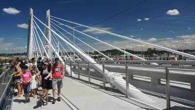 Tilikum Crossing