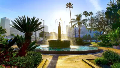 Beverly Hills Fountain