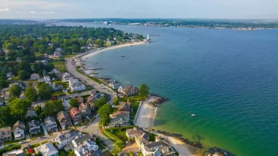 Large beachside homes in New London, Connecticut