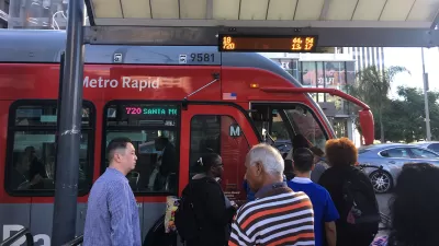 720 Bus at Vermont and Wilshire