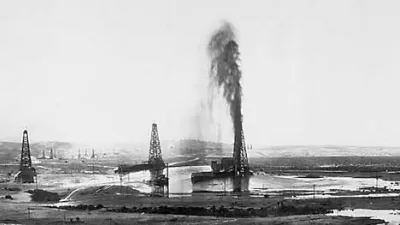 Lakeview Gusher, Kern County, 1910