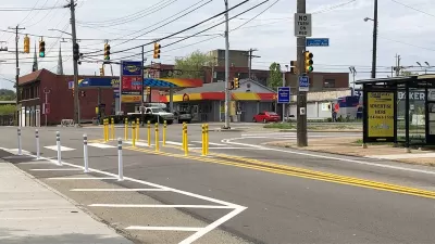 Intersection in Pittsburgh, PA with pedestrian bumpouts and delineators.