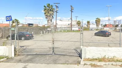 Google street view of empty parking lot in Los Angeles