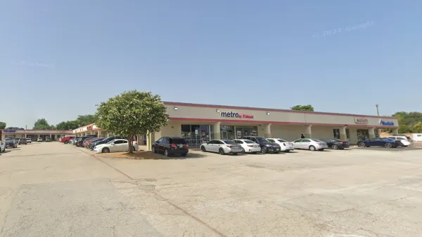 Google street view image of strip mall in suburban Duncanville, Texas.